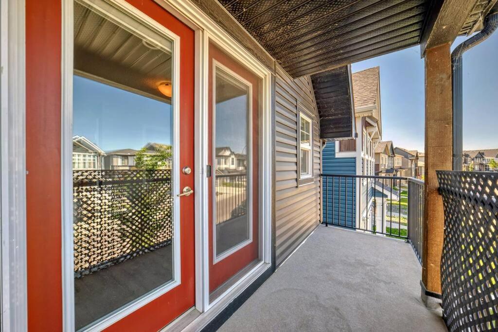 Bright Pet Friendly SE Calgary Home