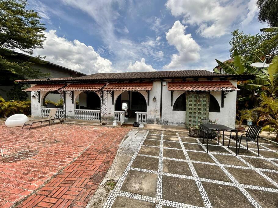 vintage house in seksyen 12 PJ photo 2