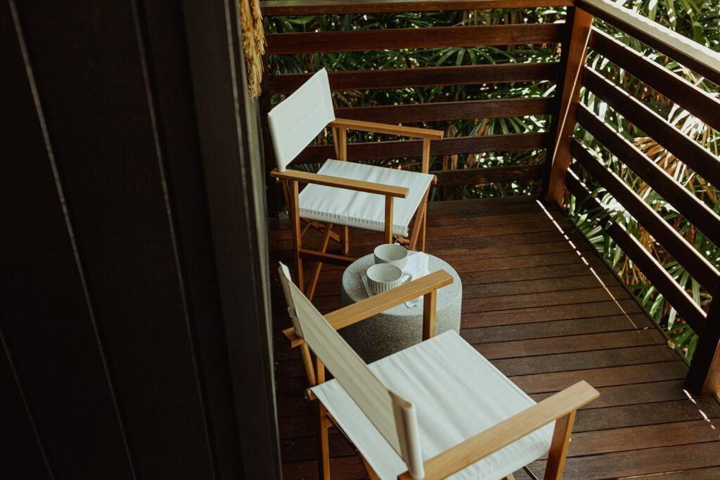 Reinwood Retreat - A home Nestled in the Treetops of a Rainforest