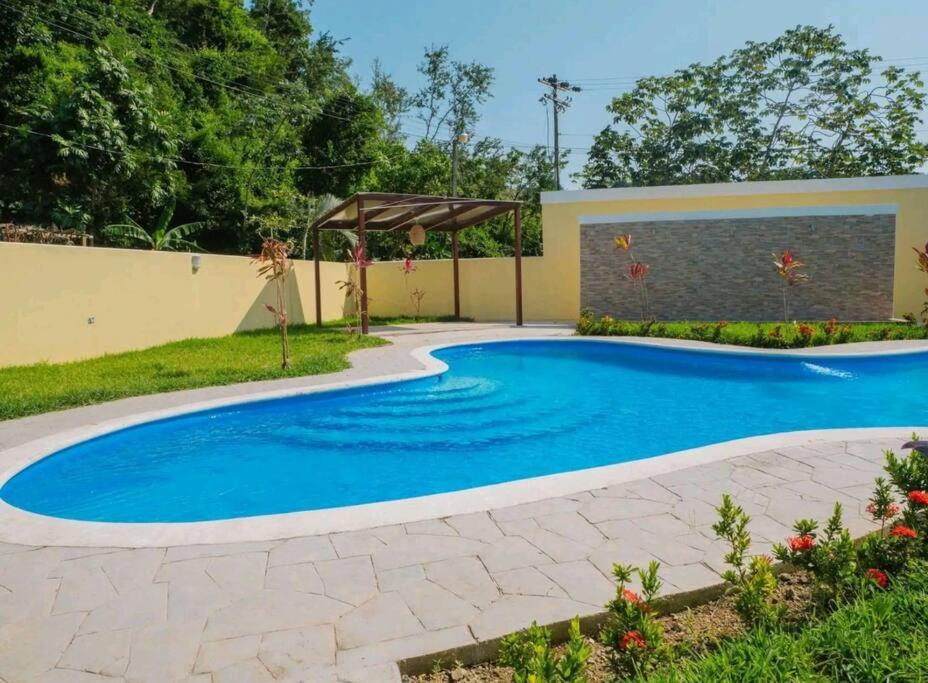 Modern town house with pool and 3 Bdrms view 3