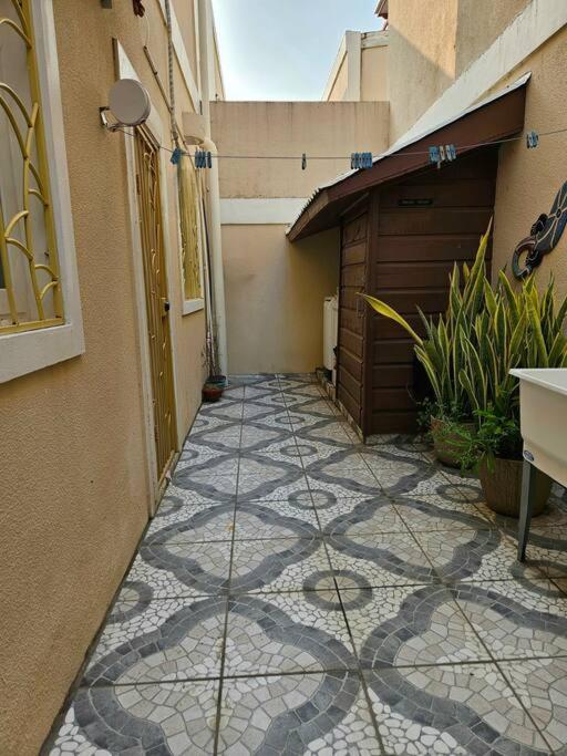 Modern town house with pool and 3 Bdrms view 5