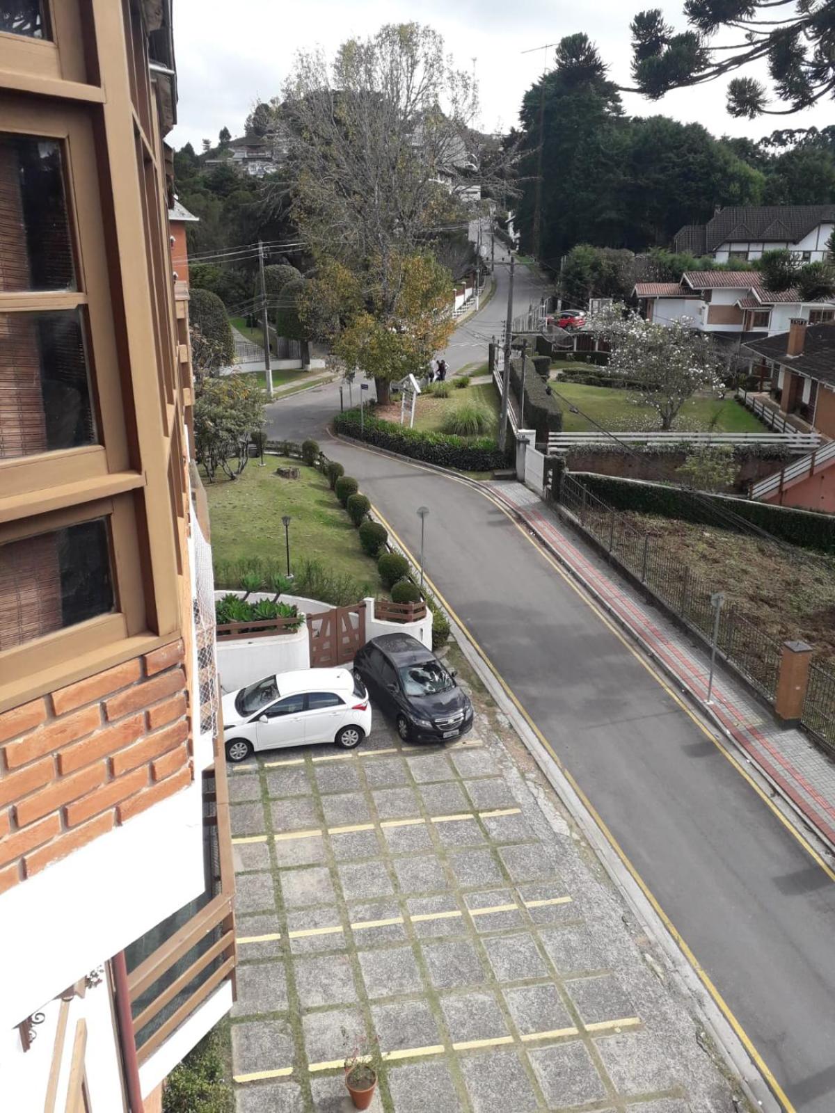 Amplo apto familiar até 12 pessoas em Campos do Jordão