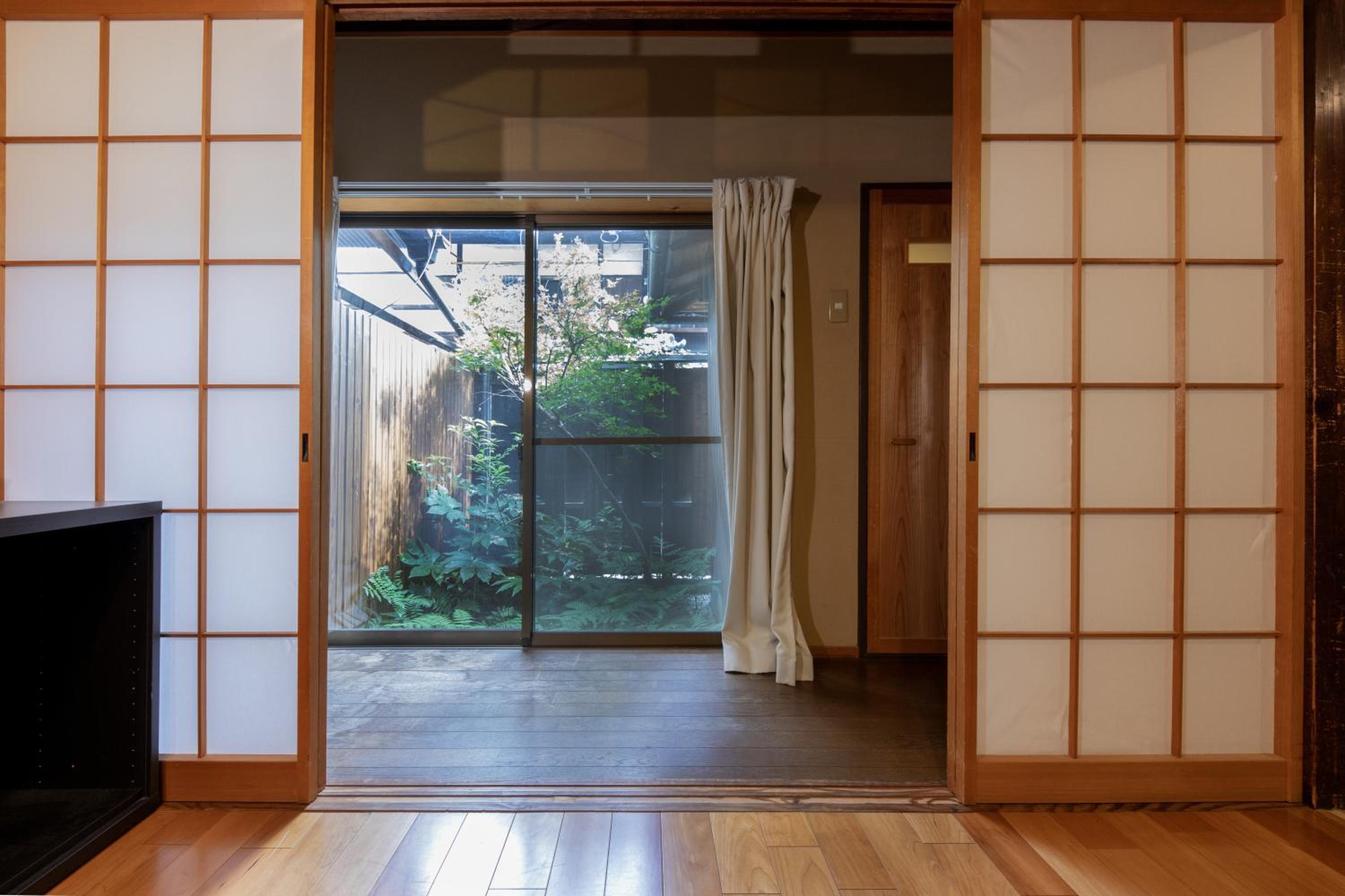 Shiki Homes AKI