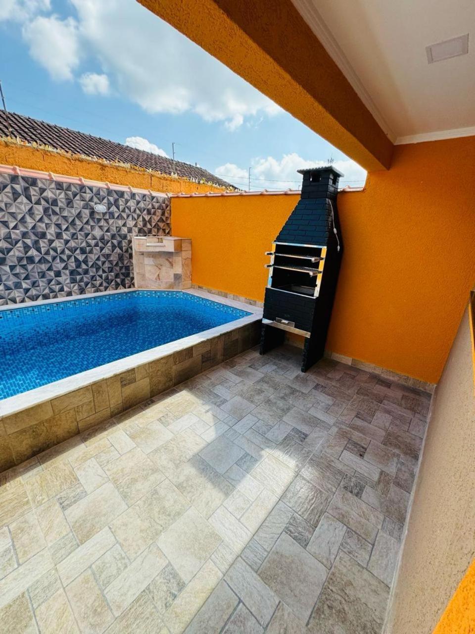Condomínio pé na areia Itanhaém