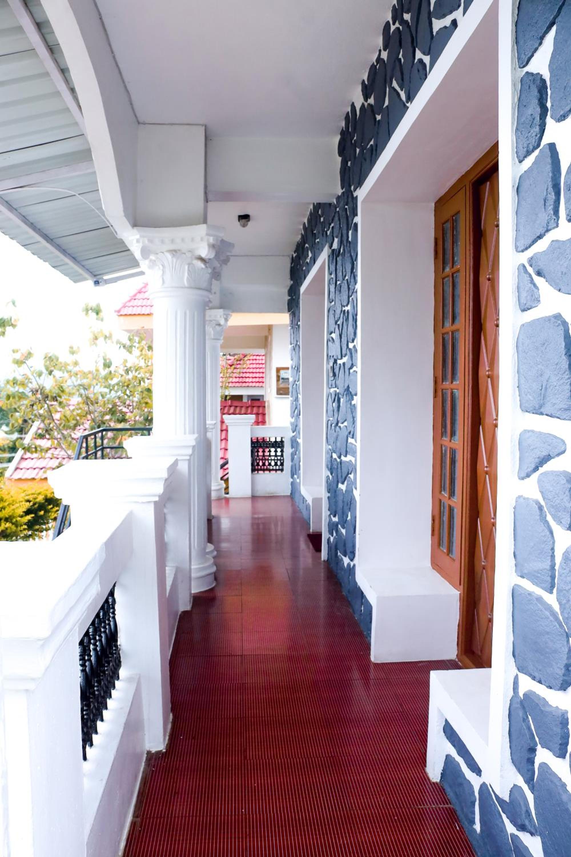 LoveLeaf Cottage
