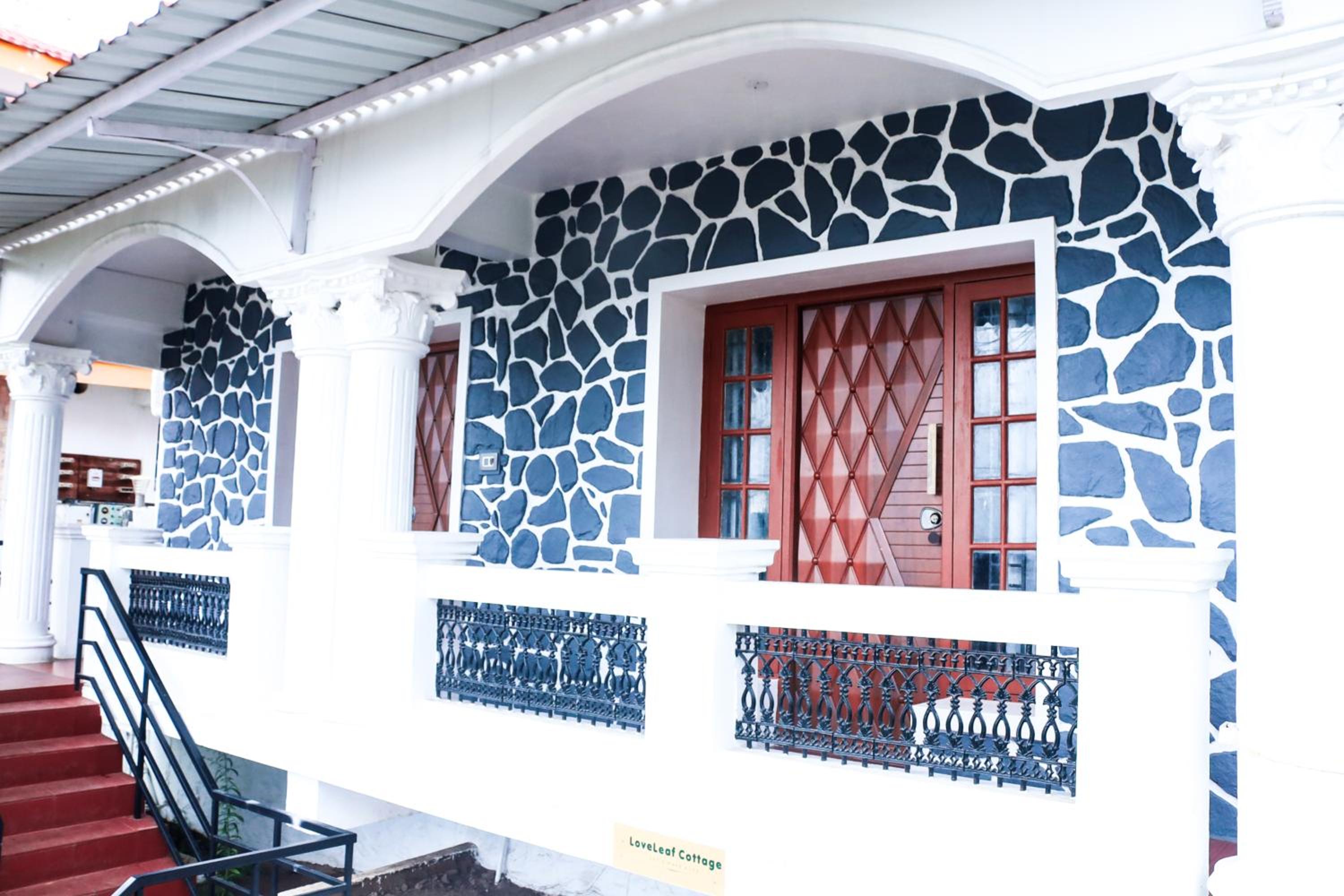 LoveLeaf Cottage