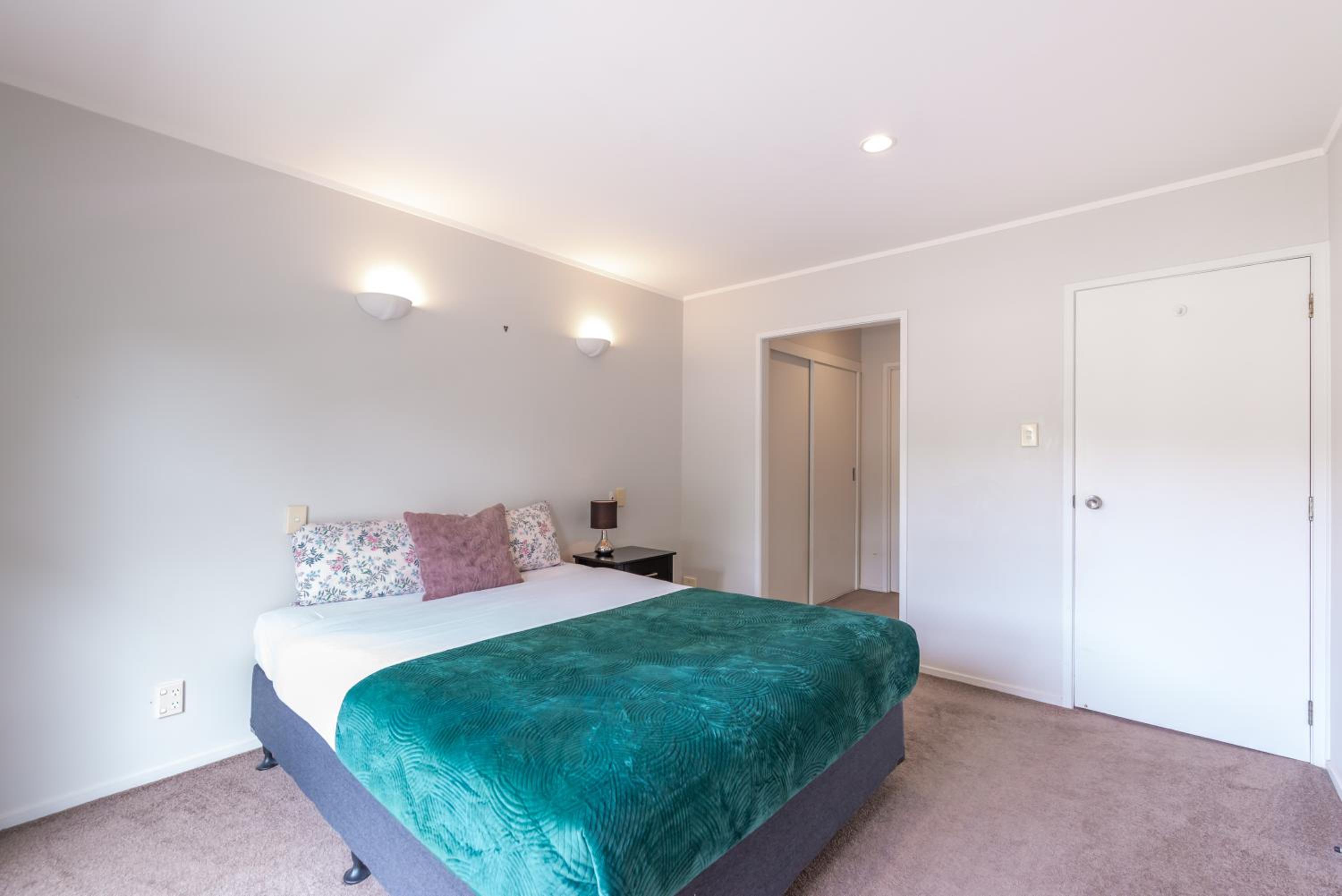 Remuera Spacious Holiday Home