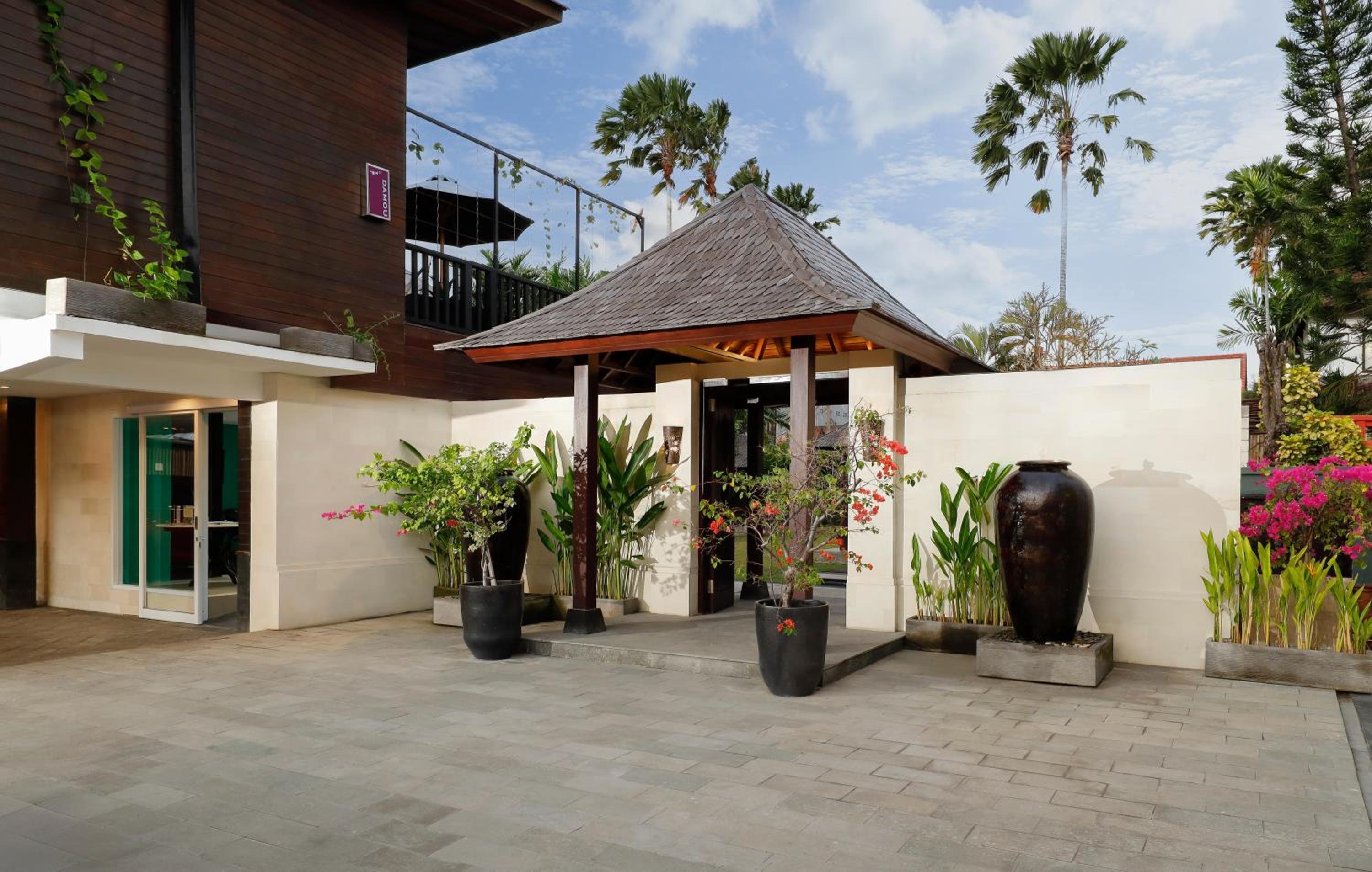 Shanti Estate Seminyak by Nakula