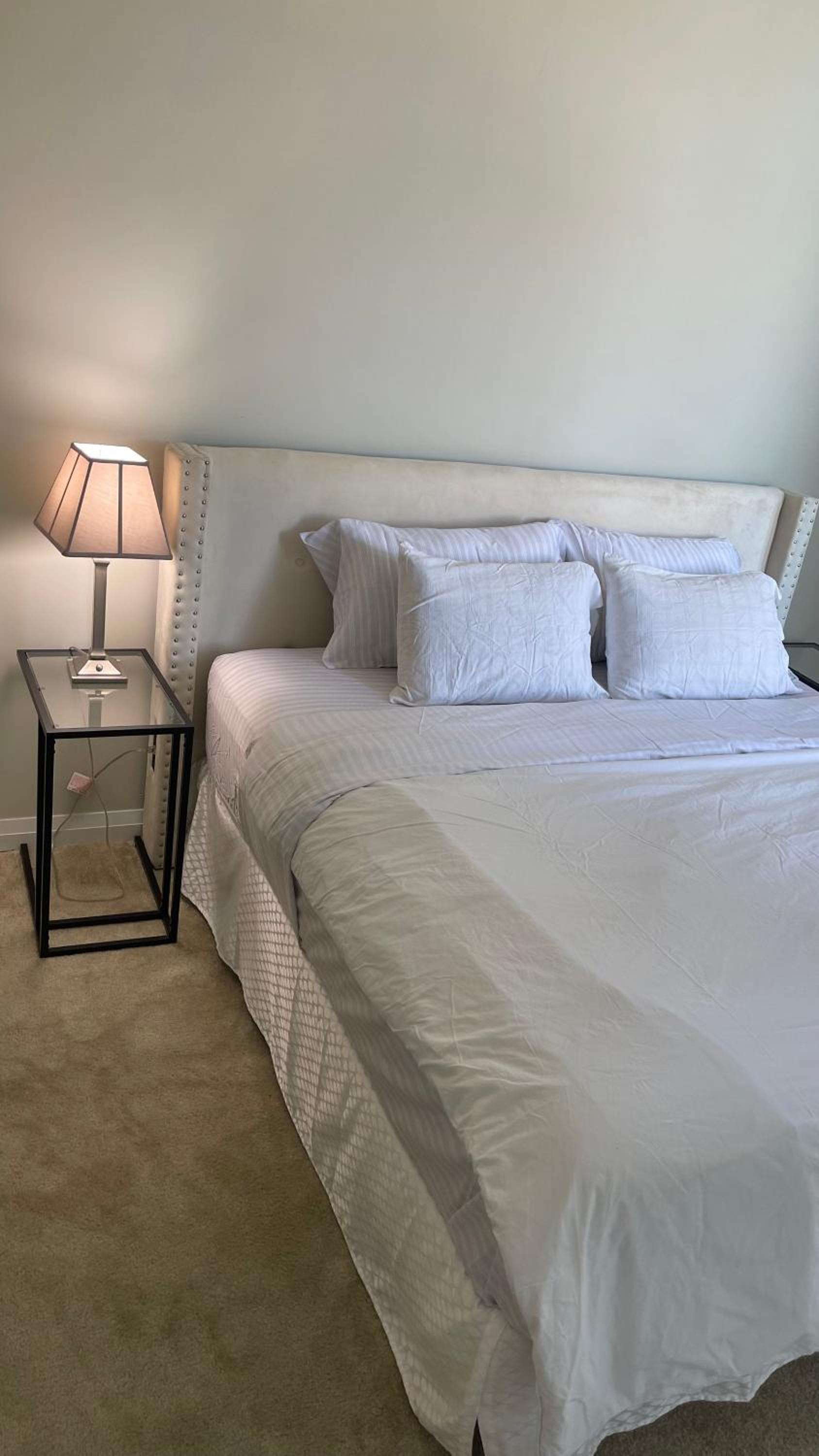 Cozy Room in a Townhouse Mississauga, Ontario canada