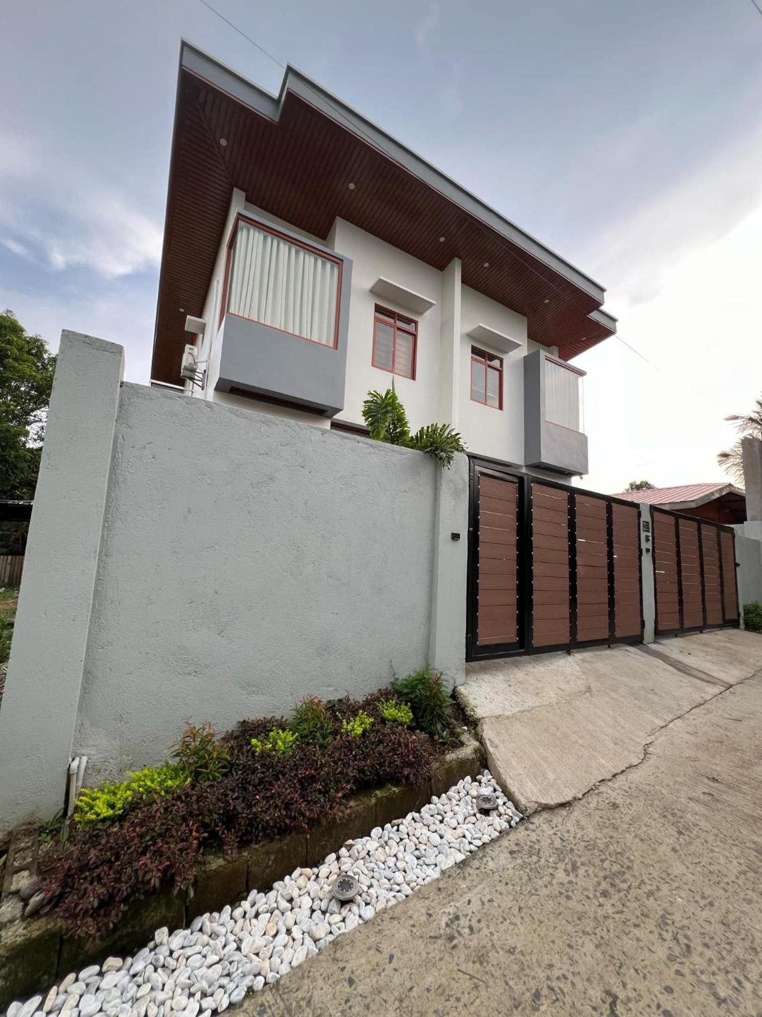 Lazarus Tagaytay