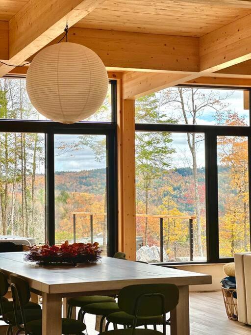 La Kabina with Mt Tremblant view
