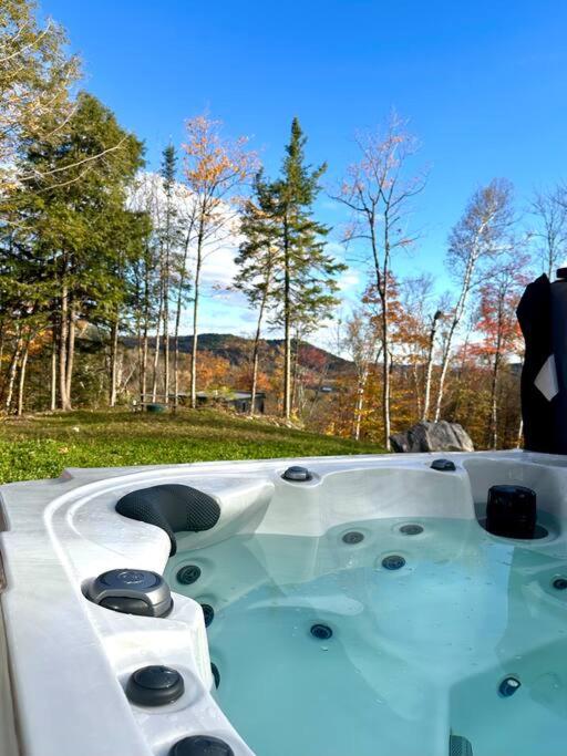 La Kabina with Mt Tremblant view