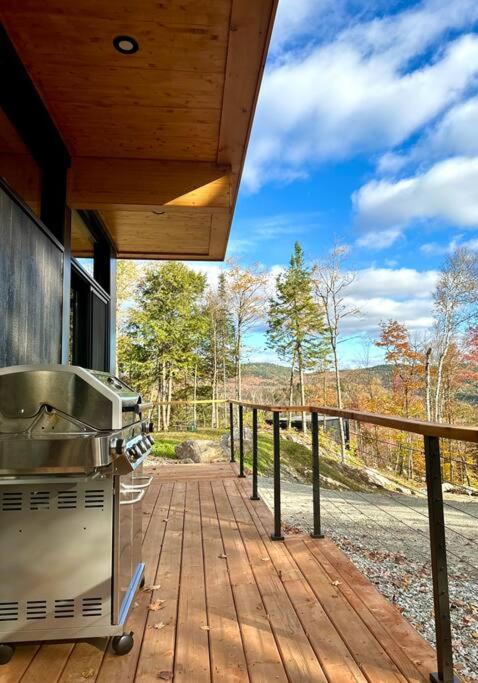 La Kabina with Mt Tremblant view