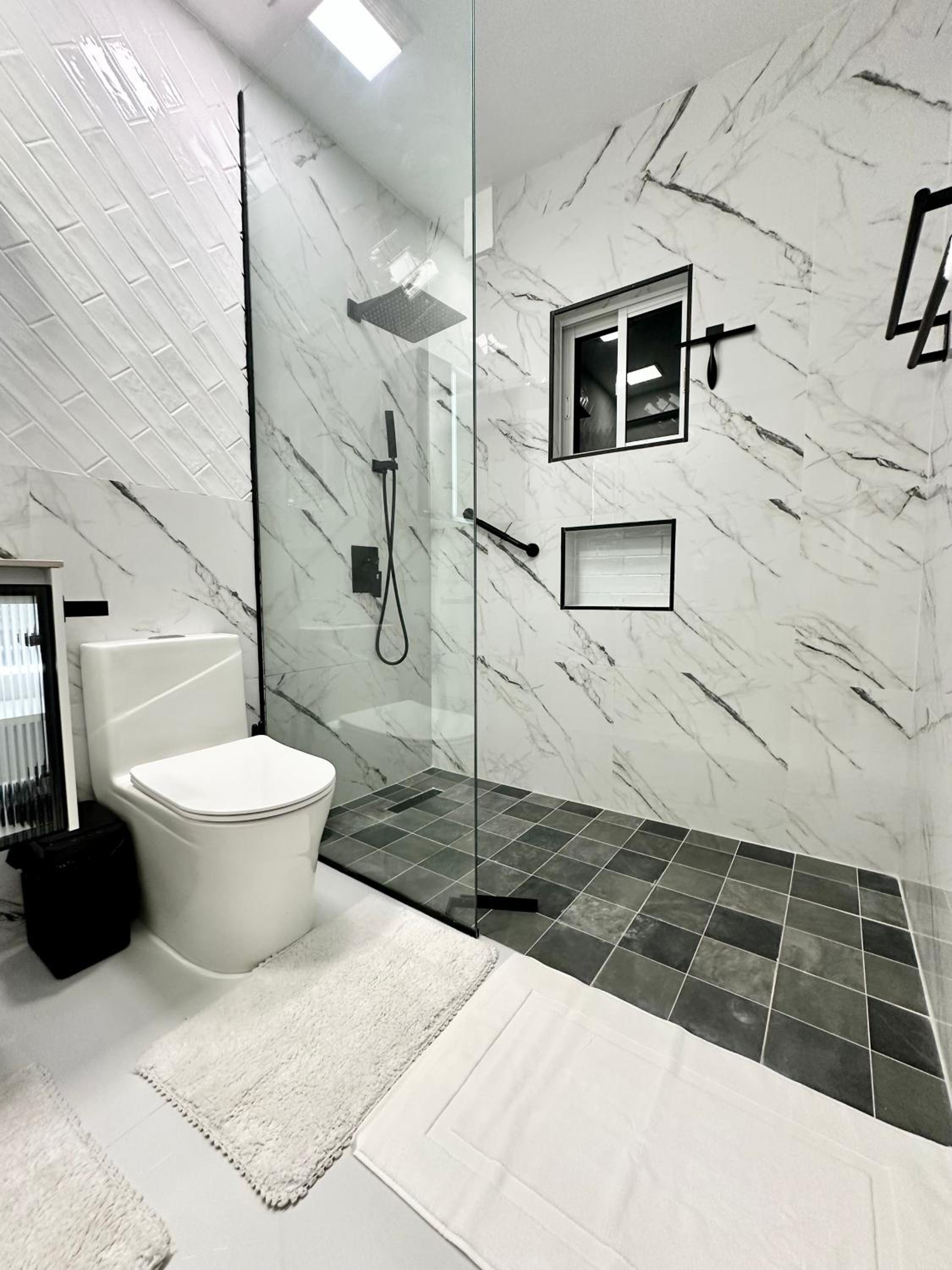 Wymering Suite - Modern 2br Suite in New Kingston view 3