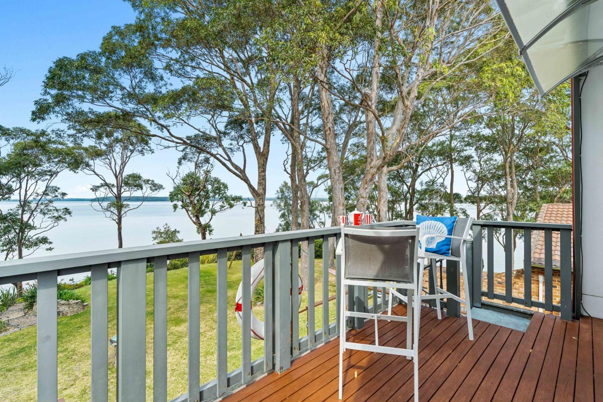 Jado on the Lake, Jervis Bay