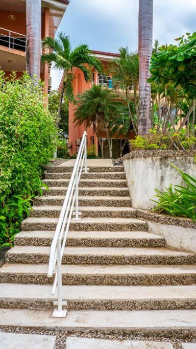 BL18 Bahia Langosta On the Beach 1bed 1bath