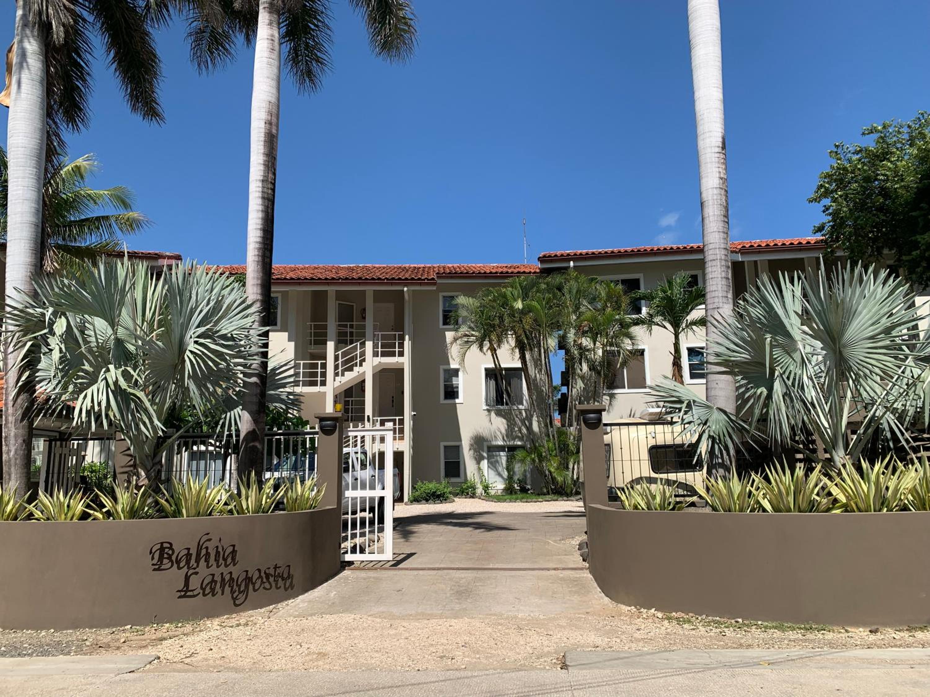 BL18 Bahia Langosta On the Beach 1bed 1bath