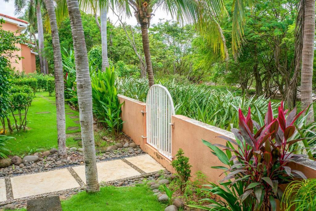 BL18 Bahia Langosta On the Beach 1bed 1bath