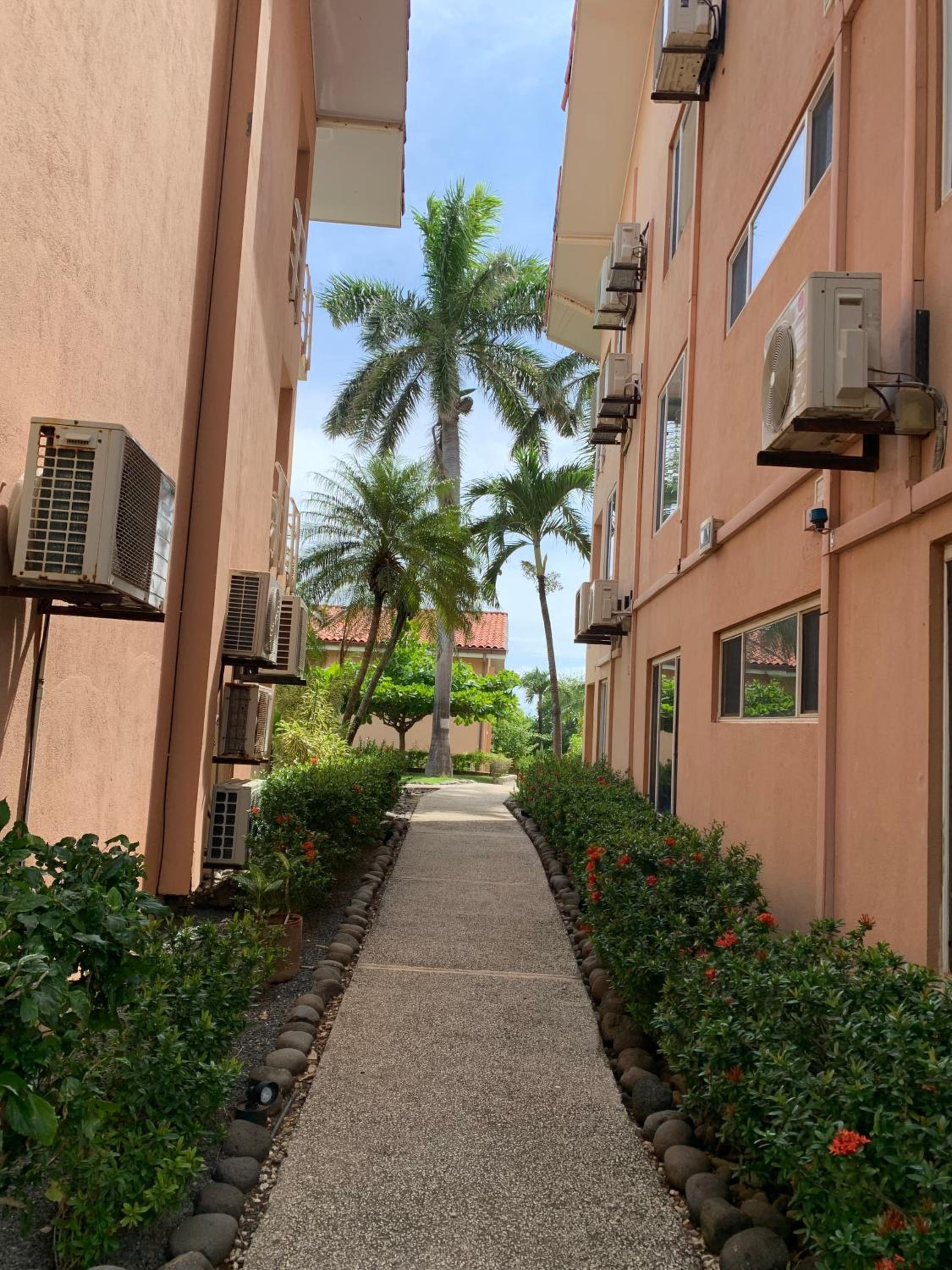 BL18 Bahia Langosta On the Beach 1bed 1bath