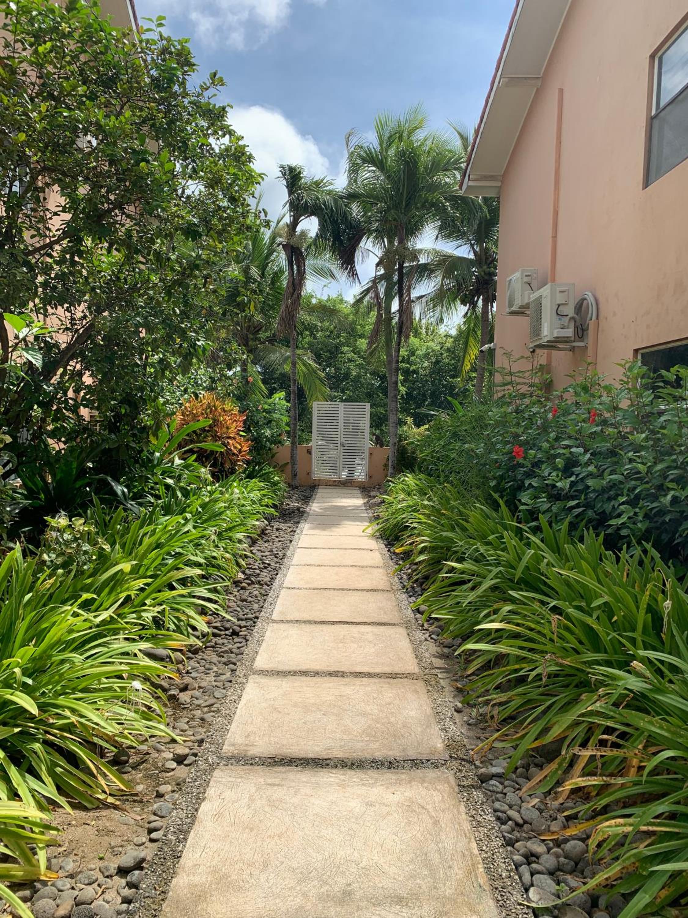 BL18 Bahia Langosta On the Beach 1bed 1bath