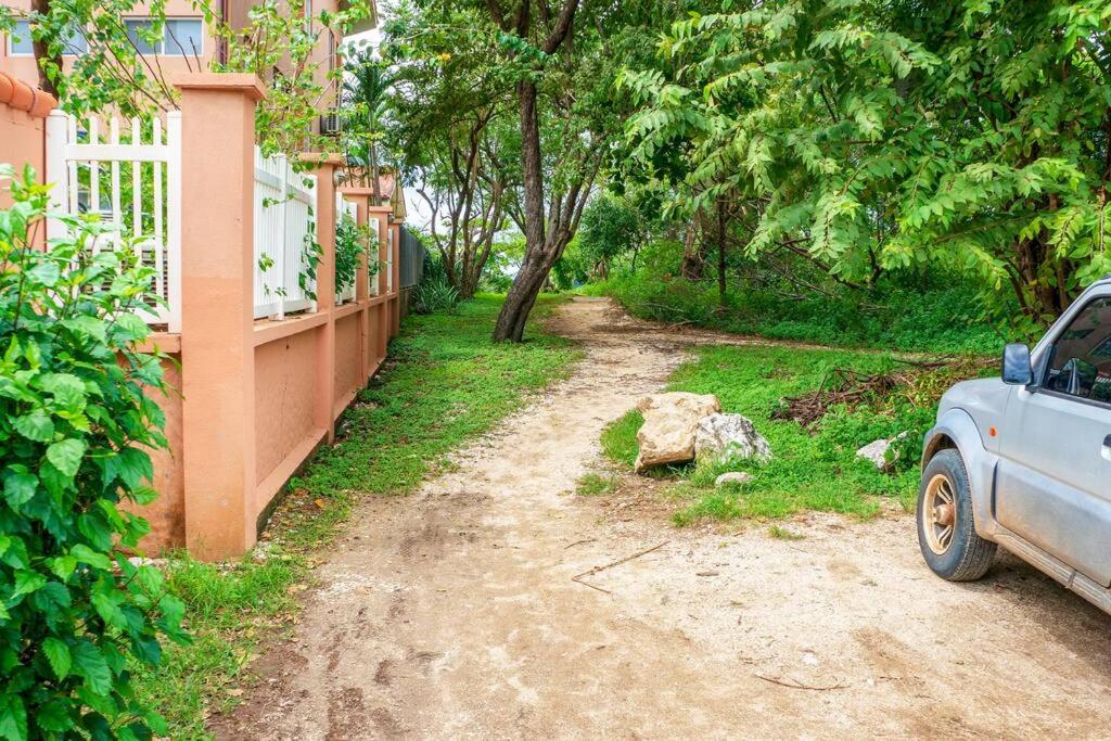 BL18 Bahia Langosta On the Beach 1bed 1bath