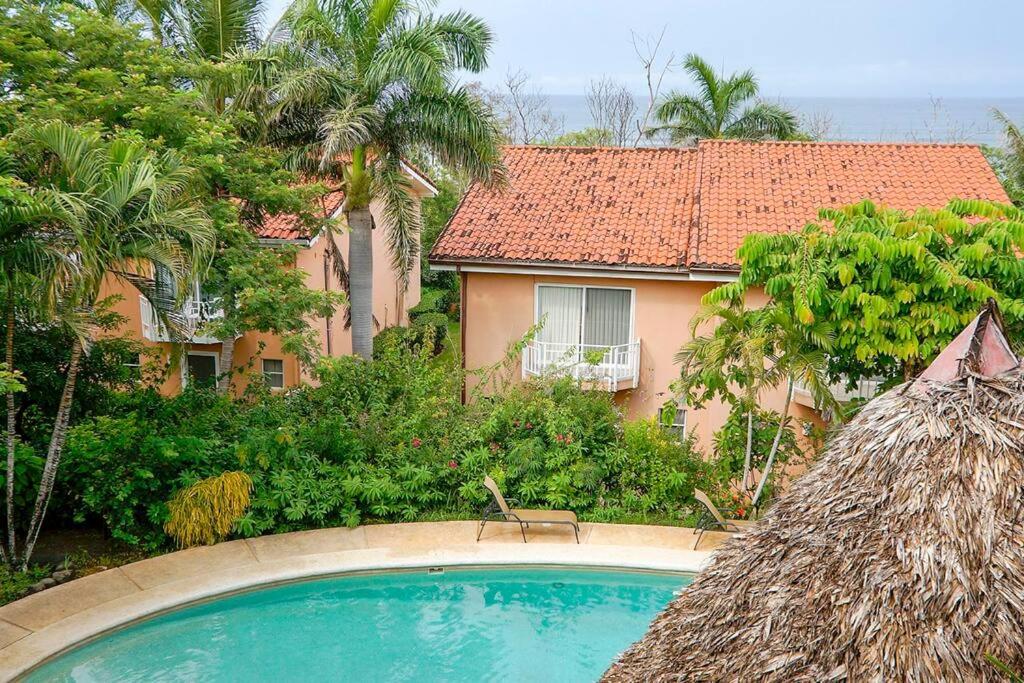 BL18 Bahia Langosta On the Beach 1bed 1bath