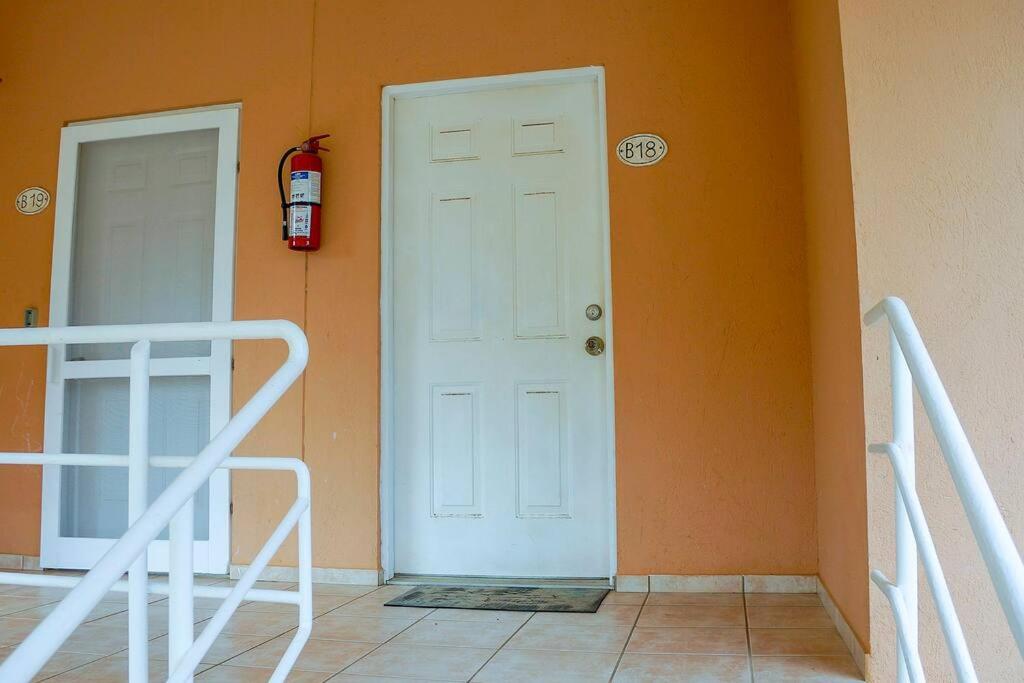 BL18 Bahia Langosta On the Beach 1bed 1bath
