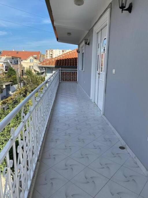 Vila Eagle 3