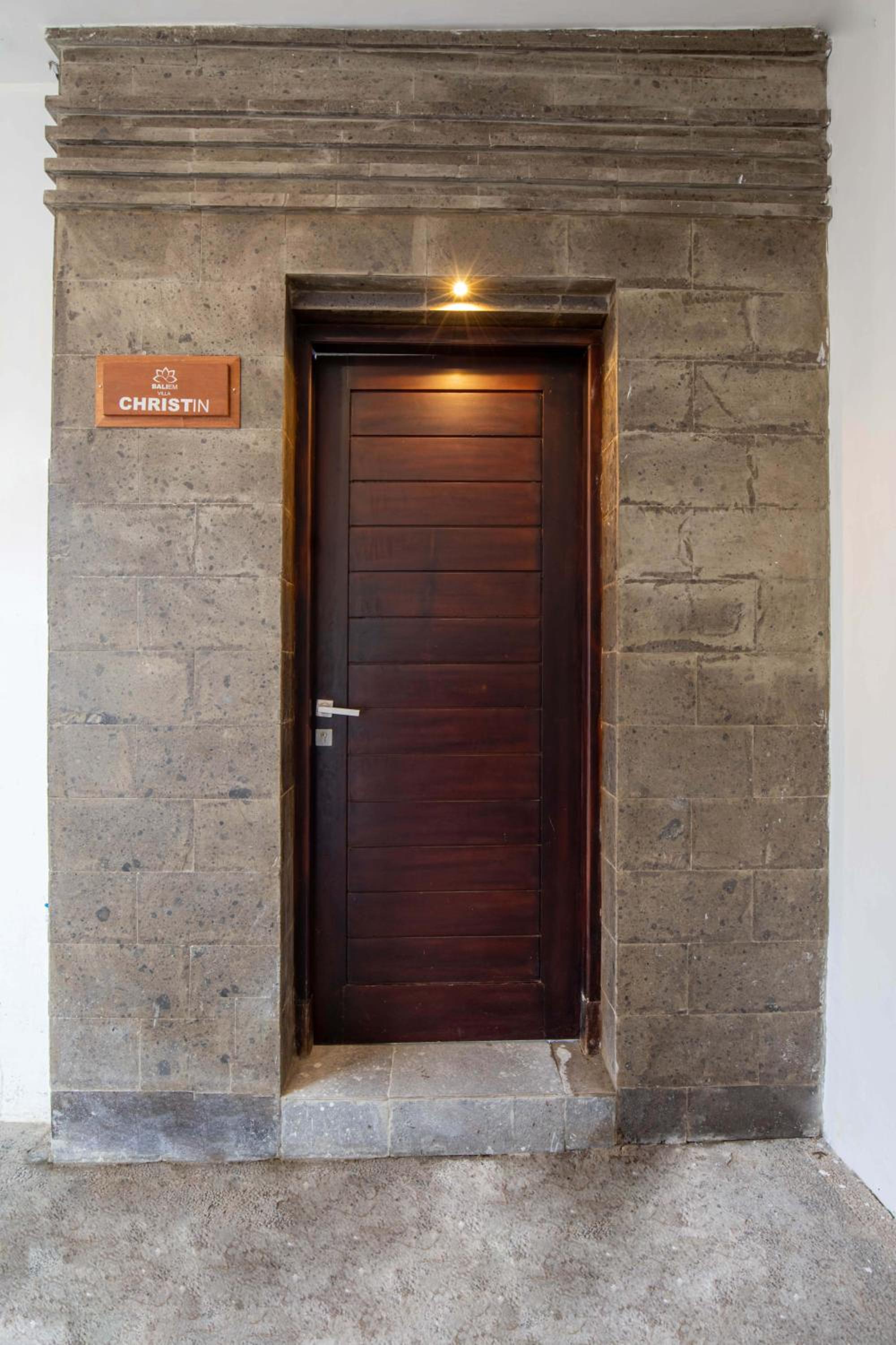 Photo 37