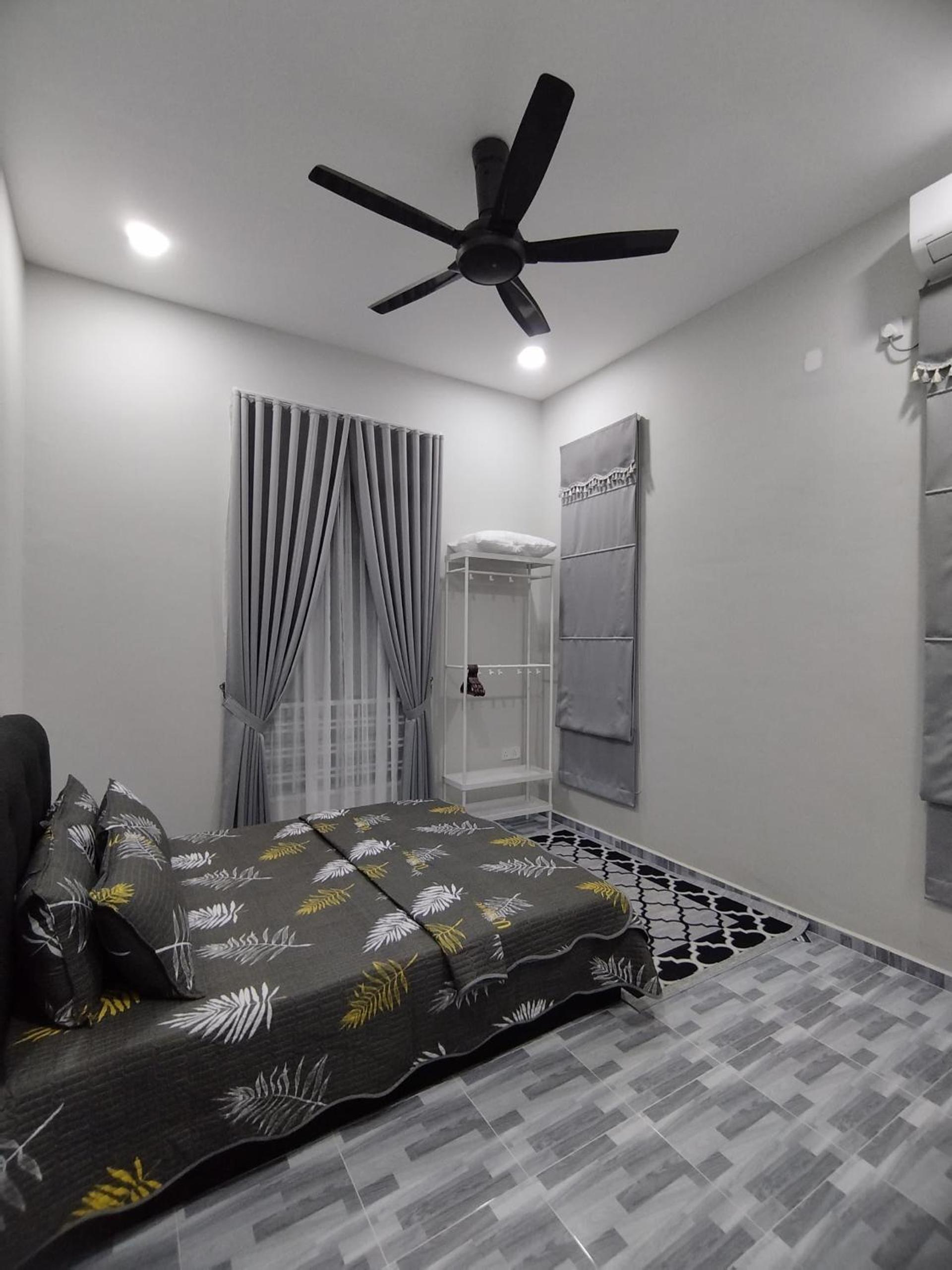 MRR Homestay Nearby Beach Pantai Kelulut - Marang photo 7
