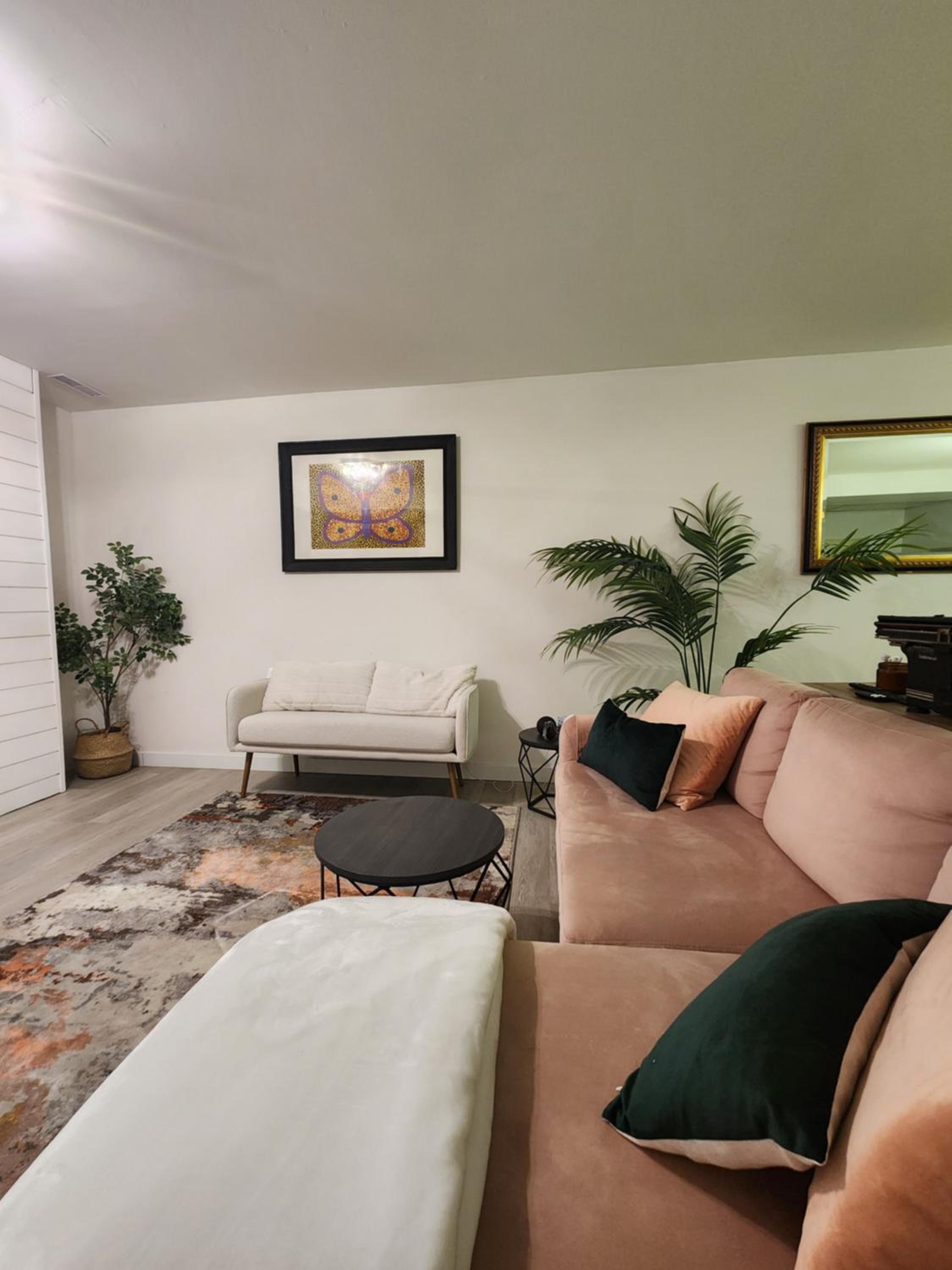2-bed entire suite 10 mins from all attractions