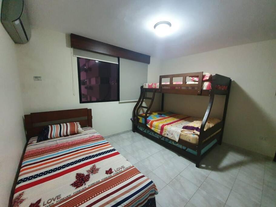 Apartamento en malecón de Salinas hermosa vista