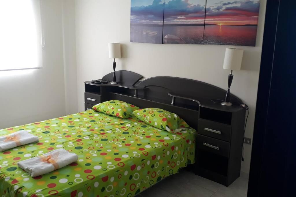 Apartamento en malecón de Salinas hermosa vista