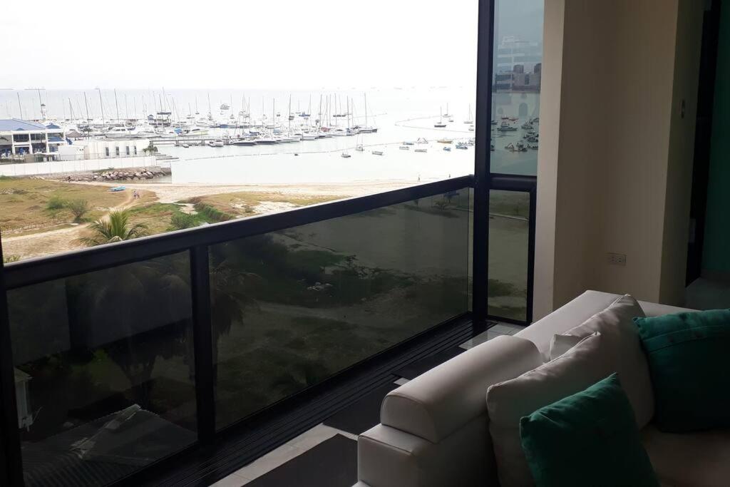 Apartamento en malecón de Salinas hermosa vista