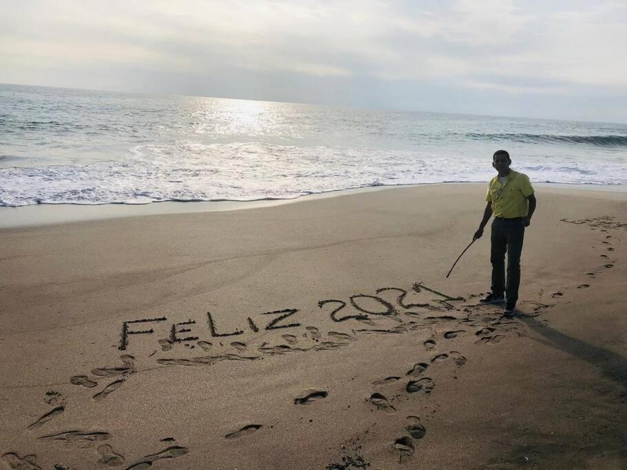 Apartamento en malecón de Salinas hermosa vista