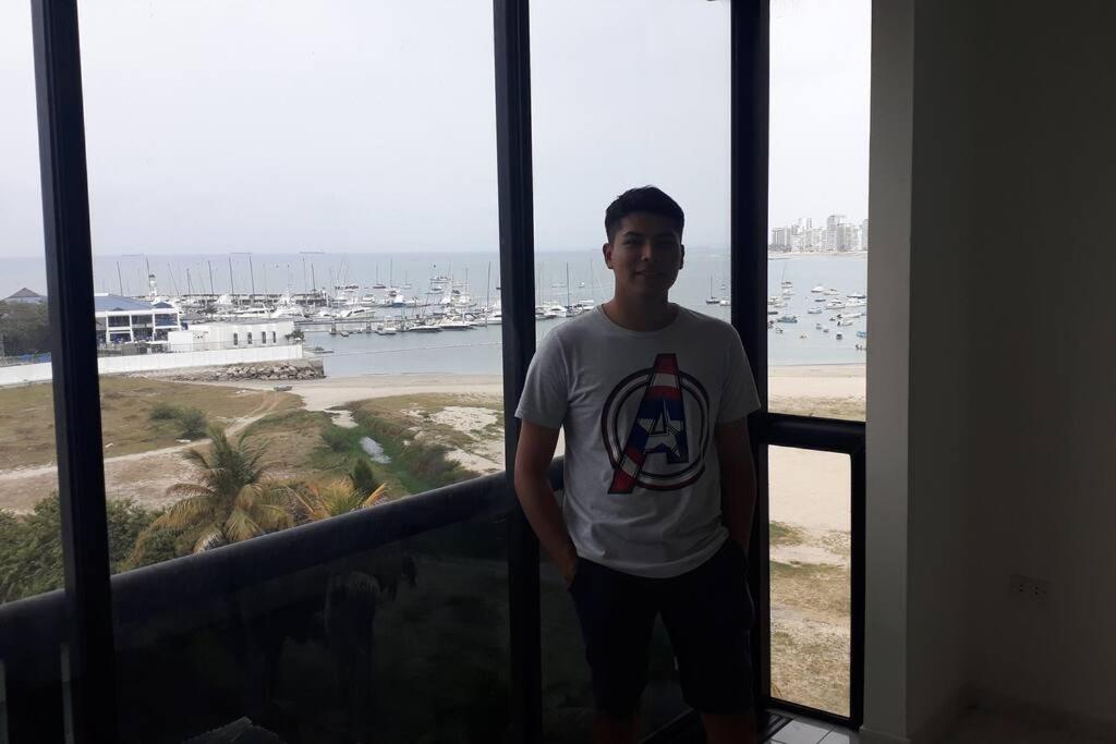 Apartamento en malecón de Salinas hermosa vista