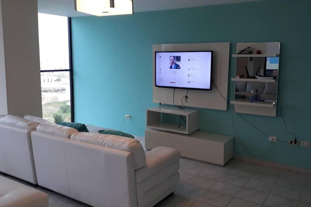 Apartamento en malecón de Salinas hermosa vista