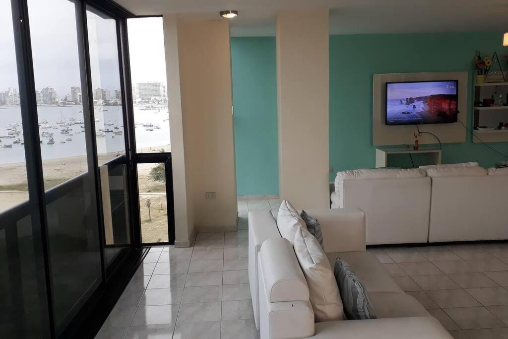 Apartamento en malecón de Salinas hermosa vista