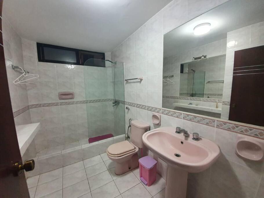 Apartamento en malecón de Salinas hermosa vista