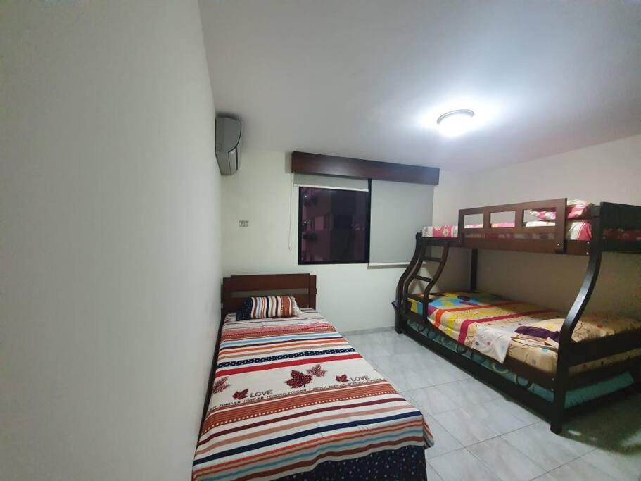 Apartamento en malecón de Salinas hermosa vista