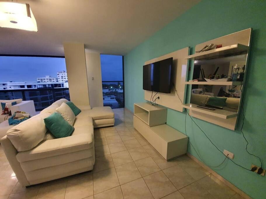Apartamento en malecón de Salinas hermosa vista