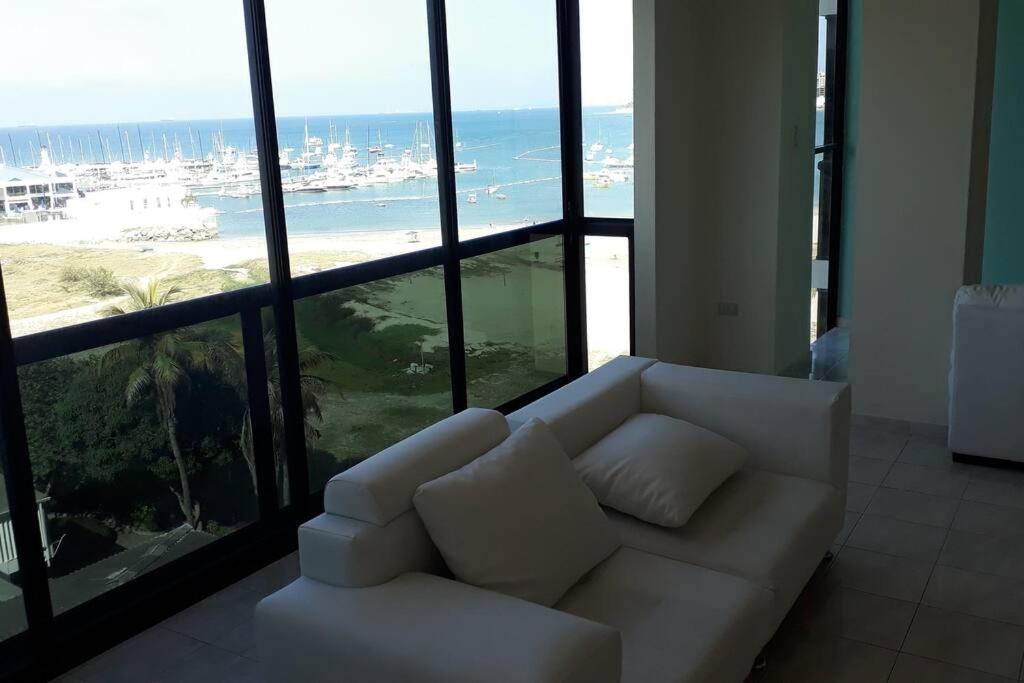 Apartamento en malecón de Salinas hermosa vista