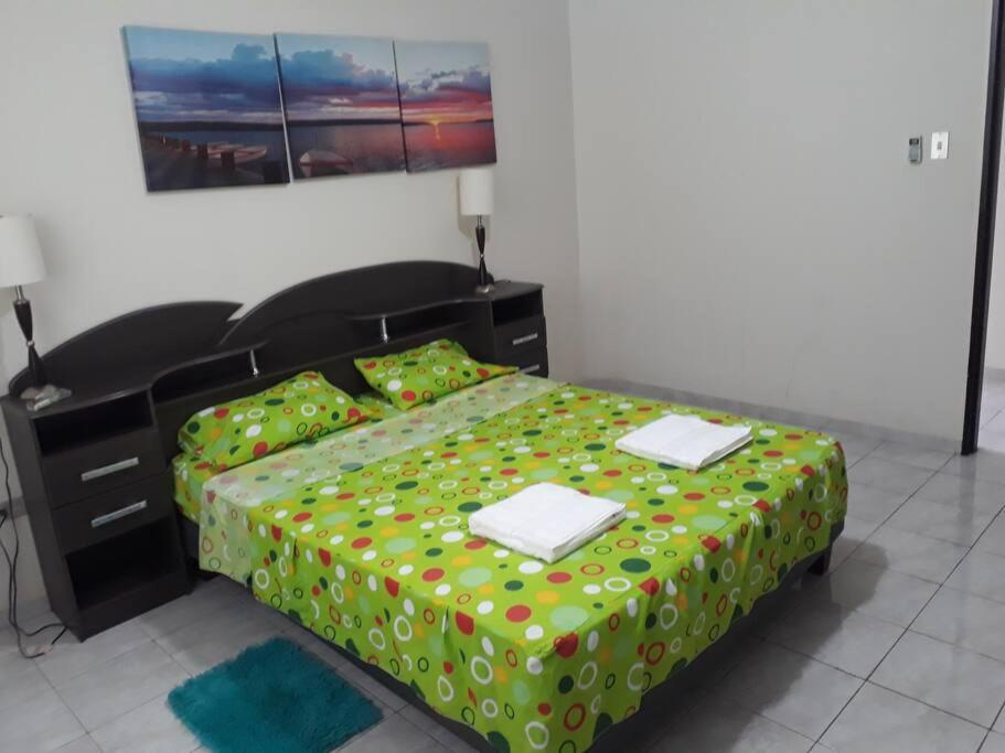 Apartamento en malecón de Salinas hermosa vista
