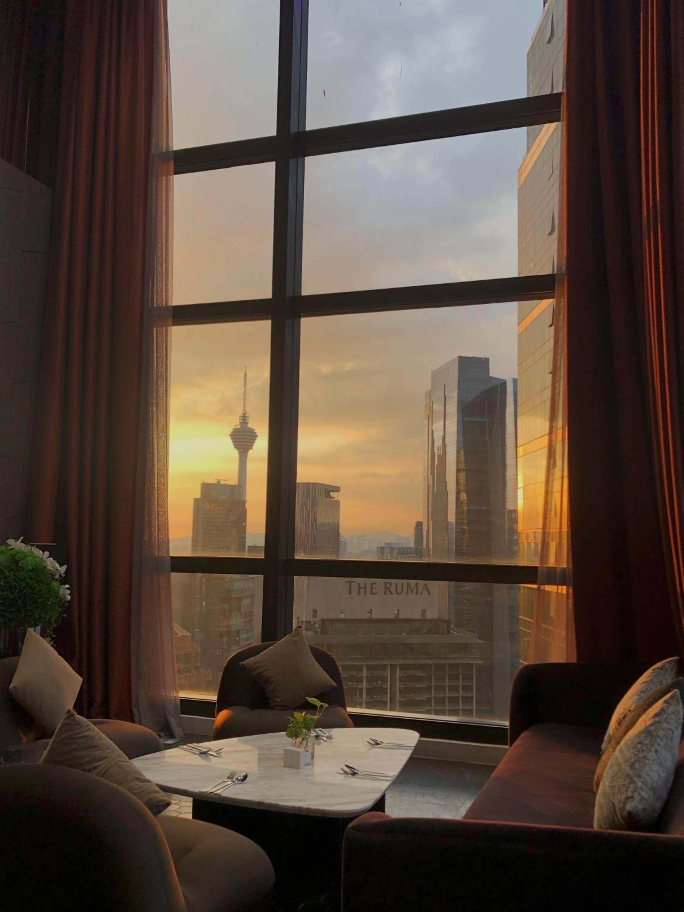 8 Kia Peng Suites KLCC by Luna