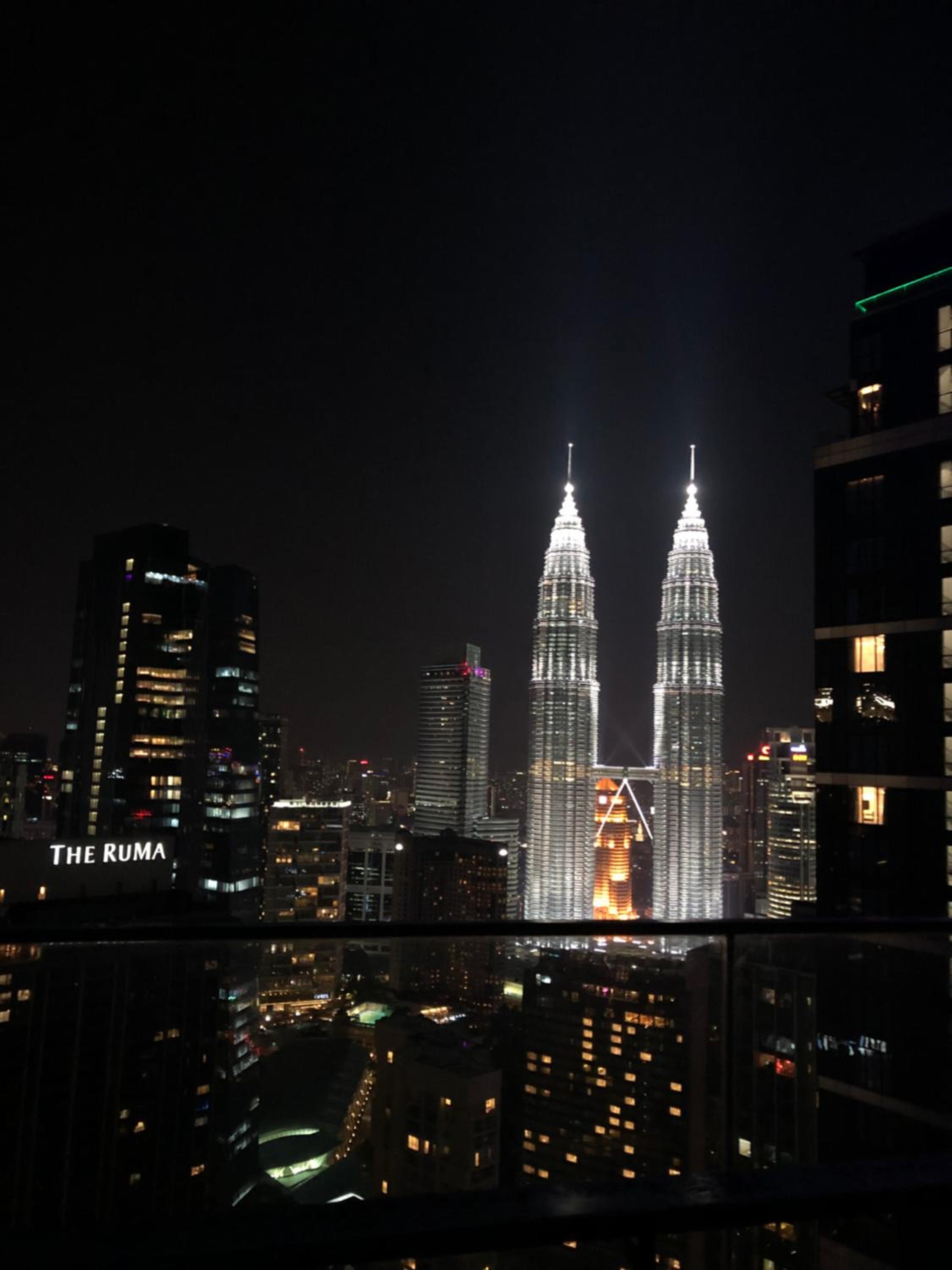 8 Kia Peng Suites KLCC by Luna