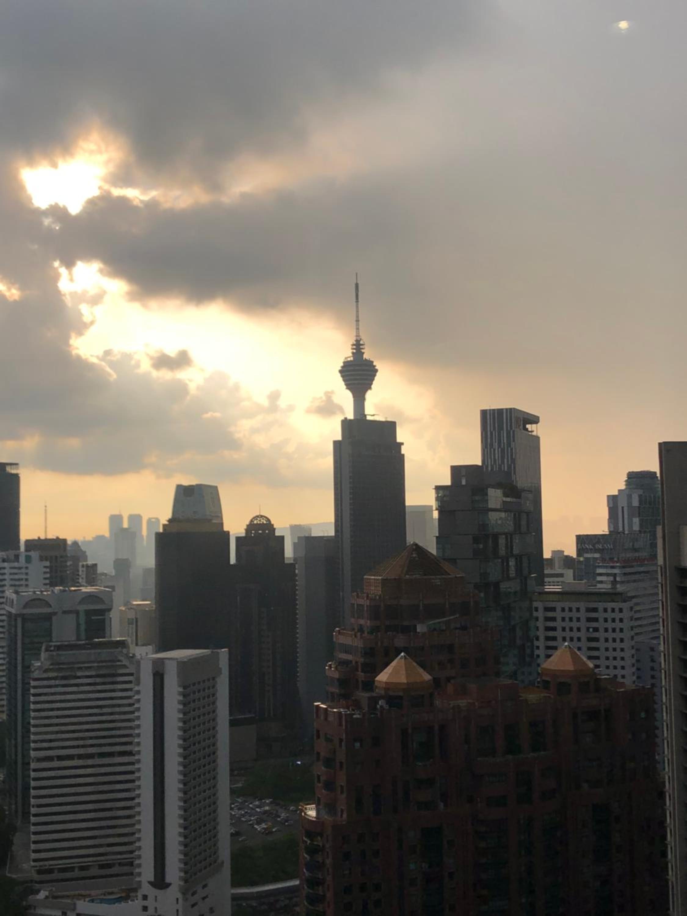 8 Kia Peng Suites KLCC by Luna