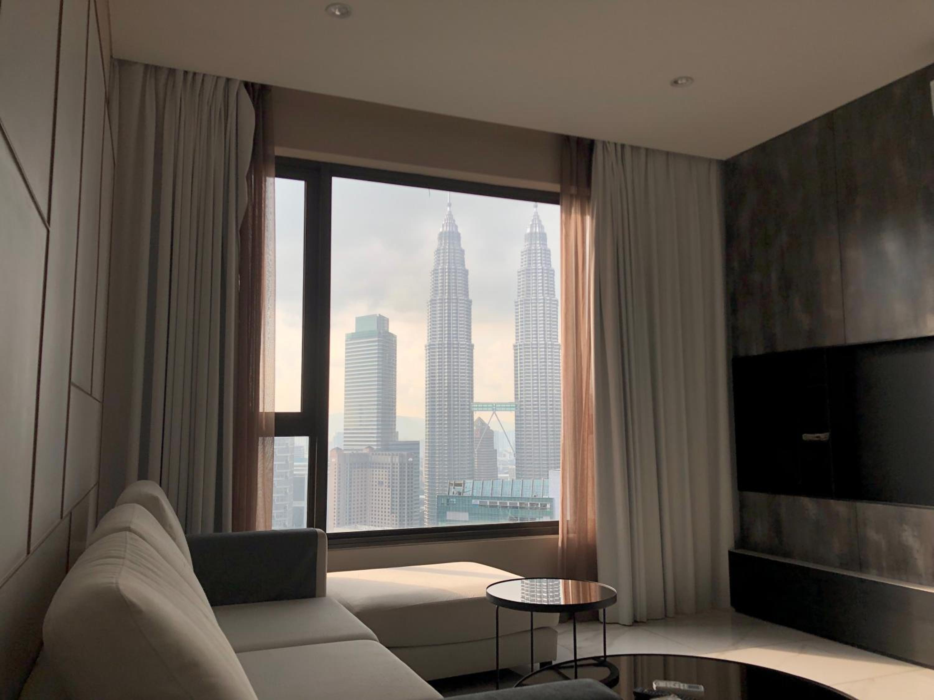 8 Kia Peng Suites KLCC by Luna