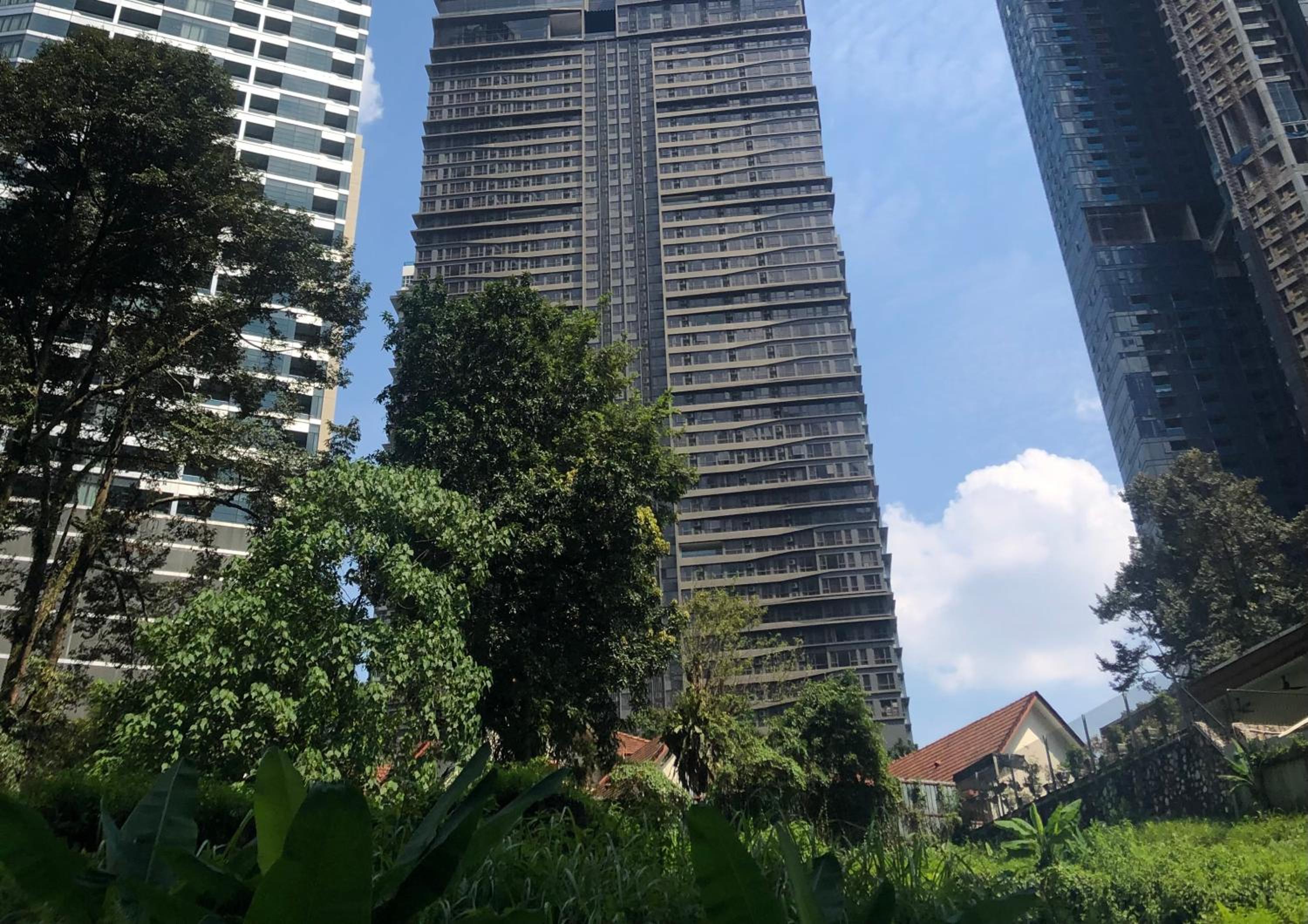 8 Kia Peng Suites KLCC by Luna