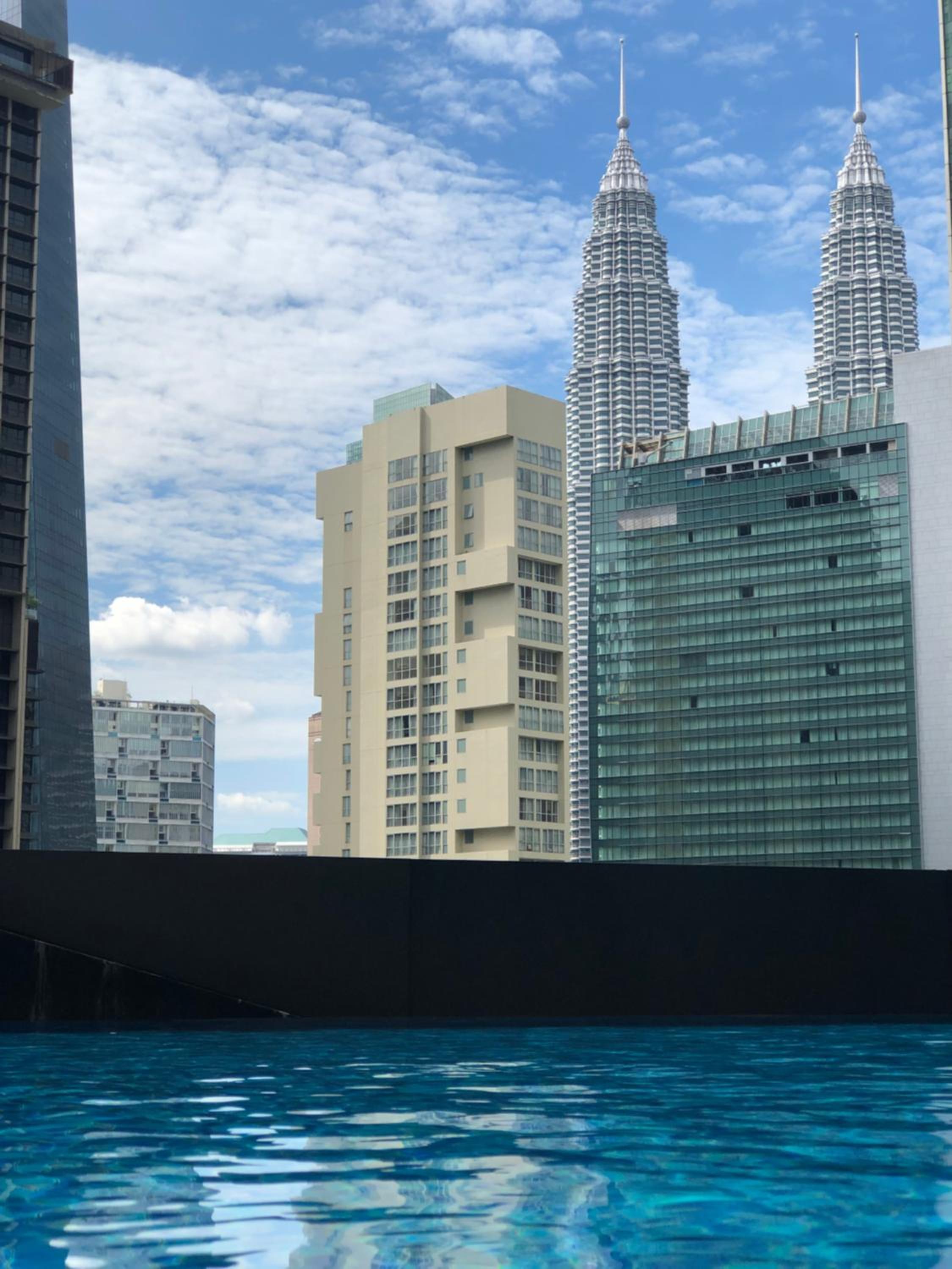 8 Kia Peng Suites KLCC by Luna