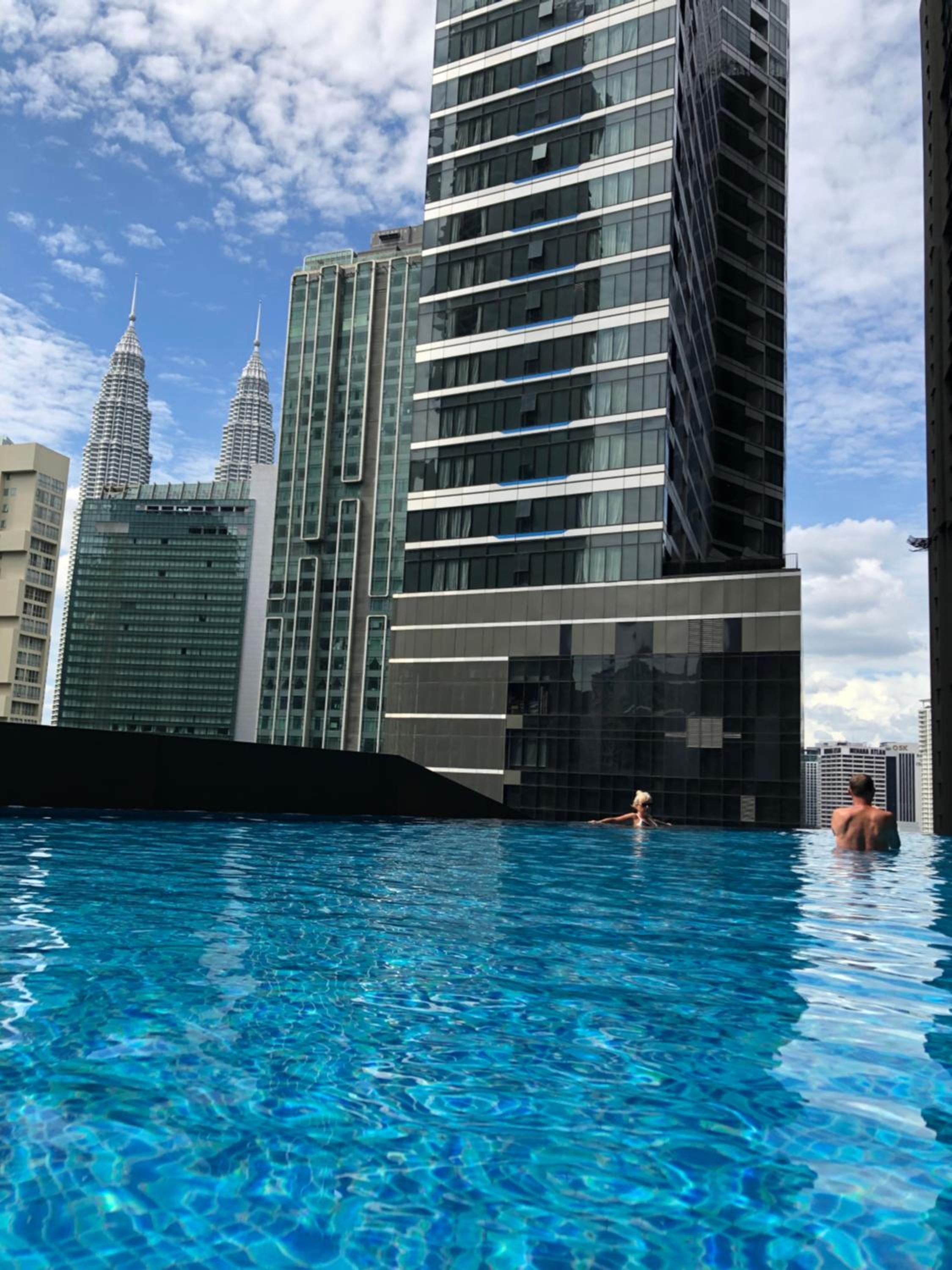 8 Kia Peng Suites KLCC by Luna